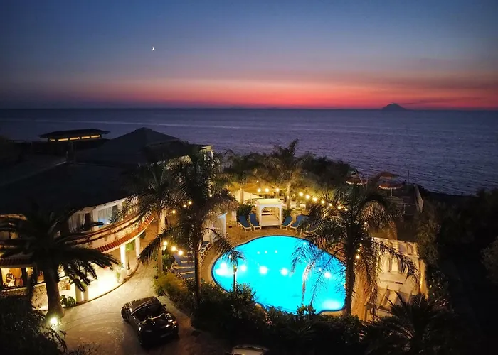 Resort Rocca di Vadaro - Beachfront Suites, Rooms&Apartments